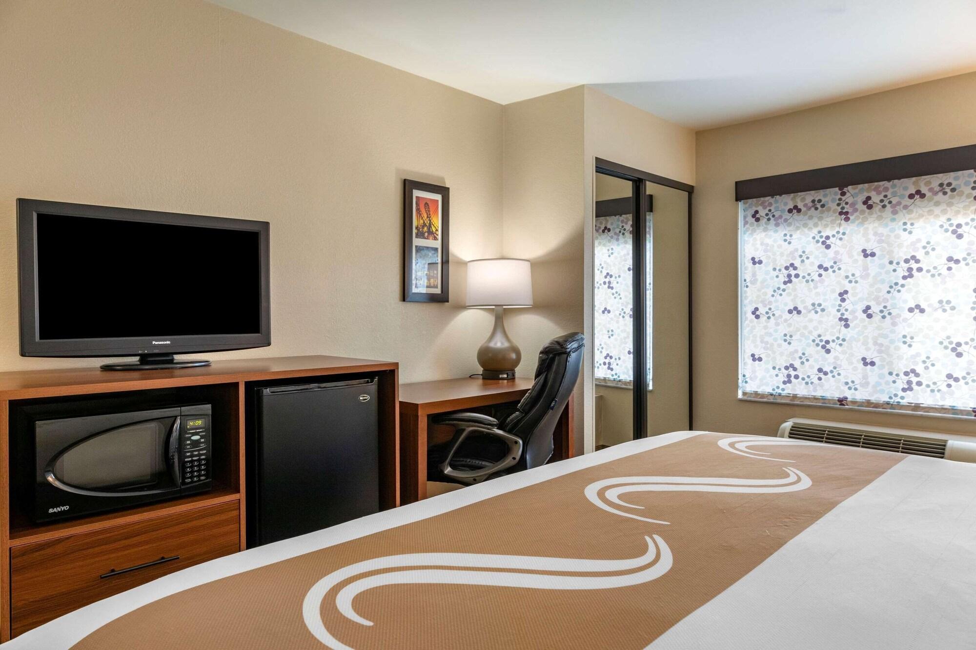Inn Quality Anaheim Fullerton Placentia