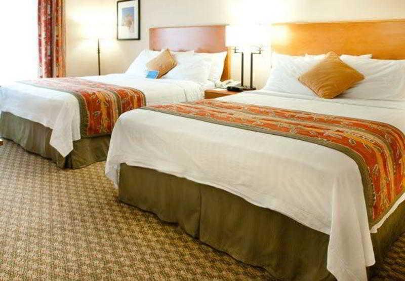 Quality Anaheim Fullerton Inn 3*